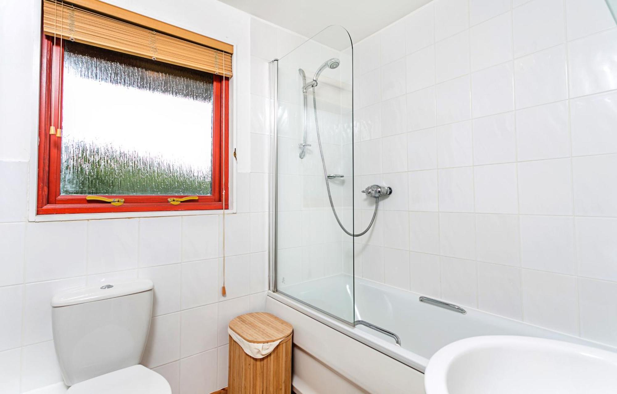 Laburnum Lodge Sleeps 6 Wheelchair Access Minehead Exterior photo
